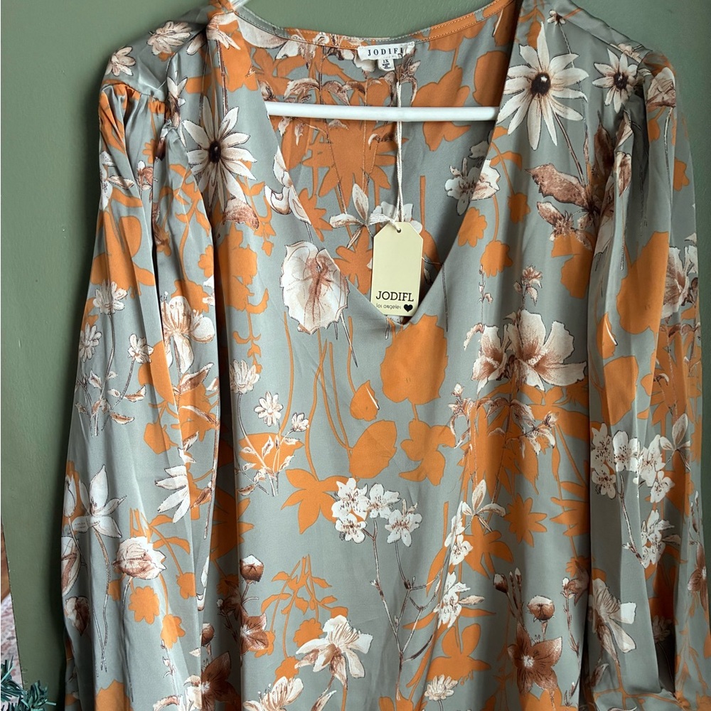 JODIFL Vibrant Orange and Gray Floral Blouse